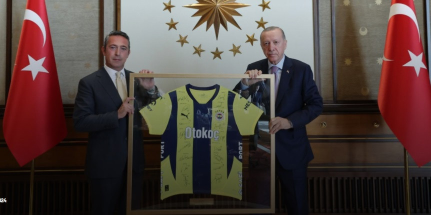 Cumhurbaşkanı Erdoğan, Fenerbahçe Spor Kulübü Başkanı Koç ve beraberindeki heyeti kabul etti